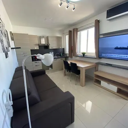Lovely 1-bedroom Fully Equipped Unit *