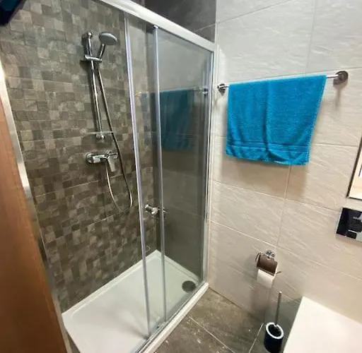 Lovely 1-bedroom Fully Equipped Unit *