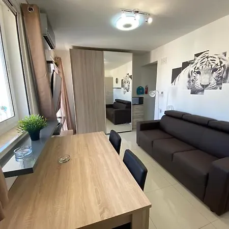 Lovely 1-bedroom Fully Equipped Unit